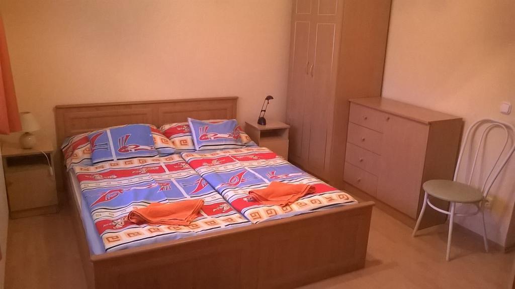 Erika Vendeghaz Hotel Bük Cameră foto