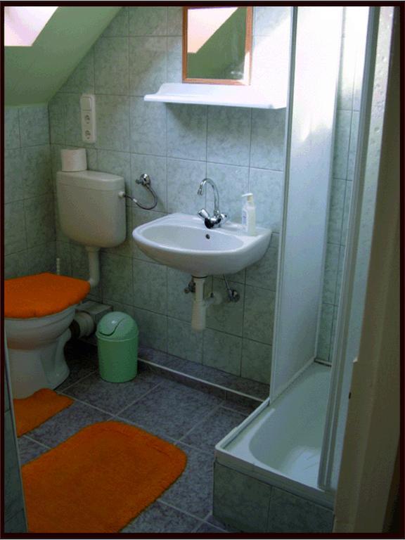 Erika Vendeghaz Hotel Bük Cameră foto